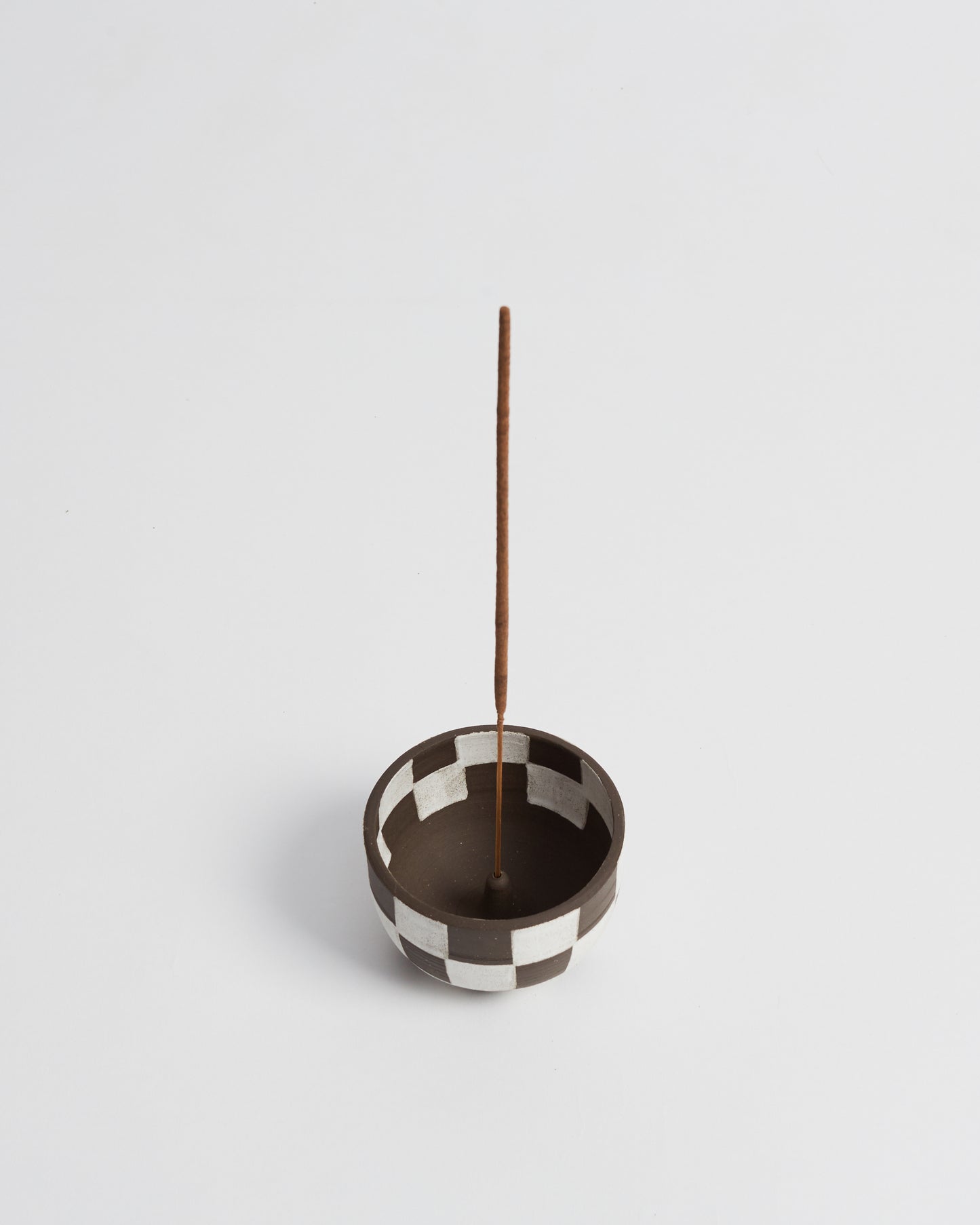 Brown checkered incense bowl