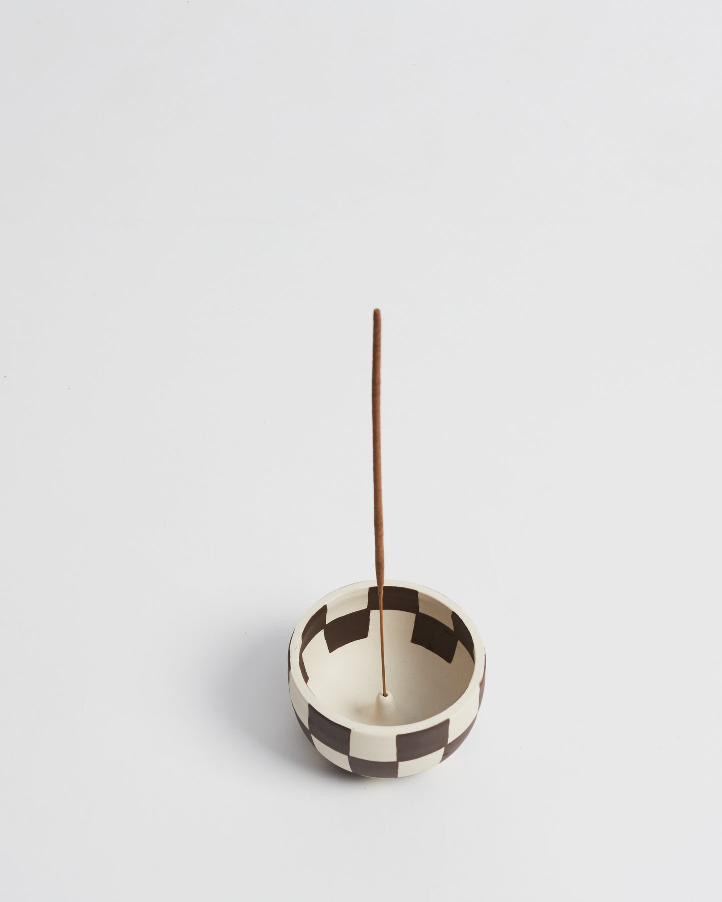 Porcelain checkered incense bowl